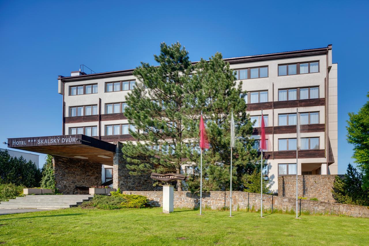 Hotel Skalsky Dvur Bystrice nad Pernstejnem Extérieur photo