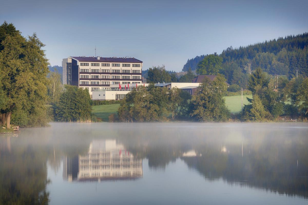 Hotel Skalsky Dvur Bystrice nad Pernstejnem Extérieur photo