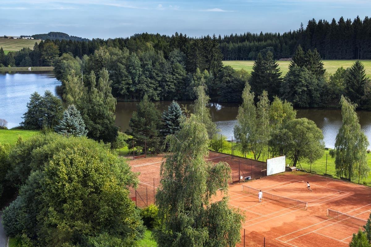 Hotel Skalsky Dvur Bystrice nad Pernstejnem Extérieur photo